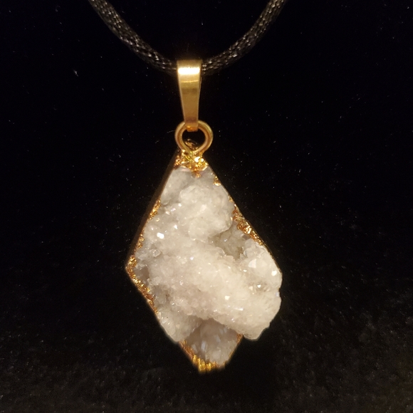 Jewelry - Quartz Druzy Necklace